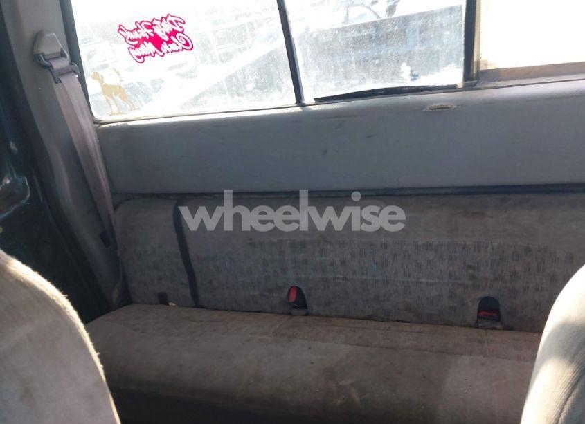 Photo 8 of 1999 Ford F-250 (VIN 1FTNX21F5XED07970)