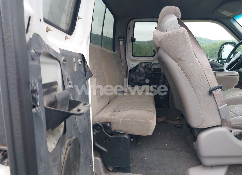 Photo 8 of 2001 Ford F-250 LARIAT/XL/XLT (VIN 1FTNX21L51EB77184)