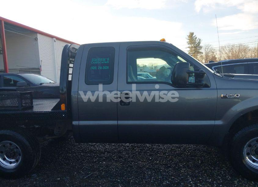 Photo 13 of 2004 Ford F-250 (VIN 1FTNX21L54EB85533)