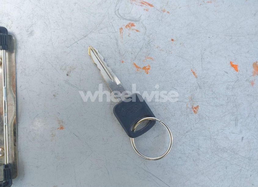 Photo 11 of 2002 Ford F-250 LARIAT/XL/XLT (VIN 1FTNX21L72EB65572)