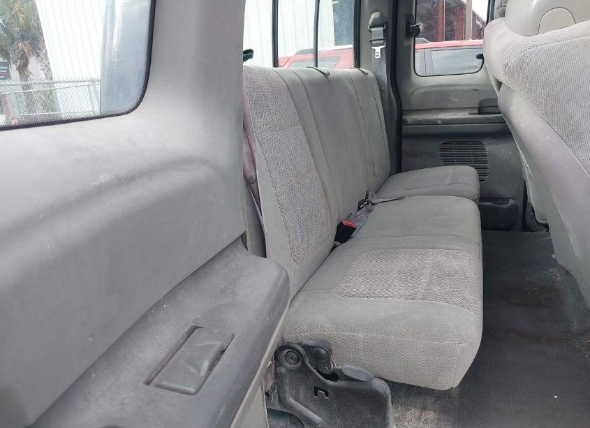 Photo 8 of 2004 Ford F-250 LARIAT/XL/XLT (VIN 1FTNX21L84EA55648)