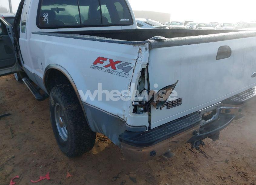 Photo 6 of 2004 Ford F-250 LARIAT/XL/XLT (VIN 1FTNX21L94EB91402)