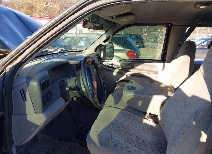 Photo 5 of 2000 Ford F-250 LARIAT/XL/XLT (VIN 1FTNX21L9YED33477)