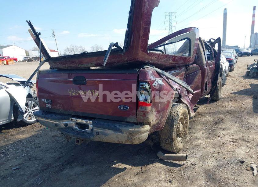 Photo 4 of 2004 Ford F-250 LARIAT/XL/XLT (VIN 1FTNX21P04ED08920)