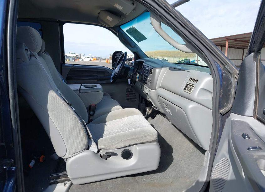 Photo 5 of 2004 Ford F-250 LARIAT/XL/XLT (VIN 1FTNX21P74EA66496)