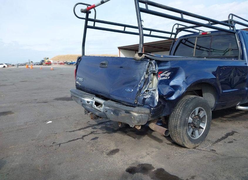 Photo 6 of 2004 Ford F-250 LARIAT/XL/XLT (VIN 1FTNX21P74EA66496)