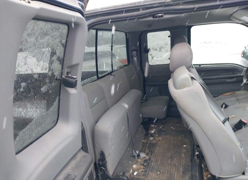 Photo 8 of 2004 Ford F-250 LARIAT/XL/XLT (VIN 1FTNX21P74ED84733)