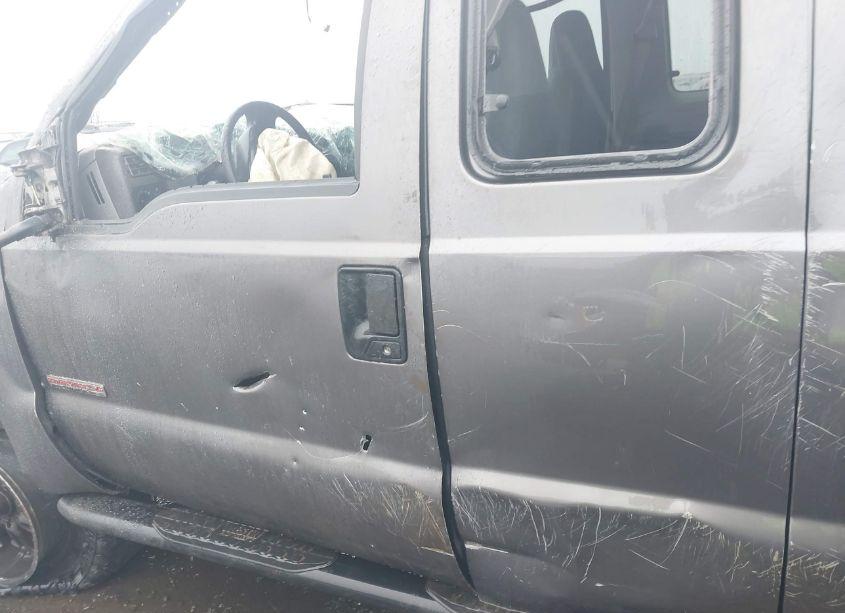 Photo 14 of 2004 Ford F-250 LARIAT/XL/XLT (VIN 1FTNX21P84EB49290)