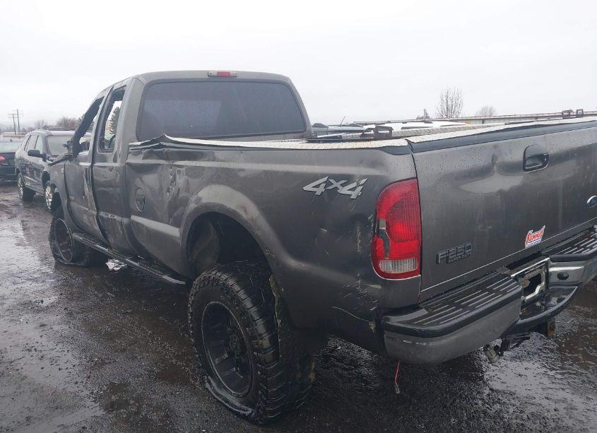 Photo 3 of 2004 Ford F-250 LARIAT/XL/XLT (VIN 1FTNX21P84EB49290)