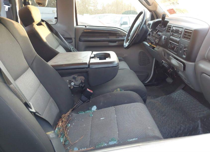 Photo 5 of 2004 Ford F-250 LARIAT/XL/XLT (VIN 1FTNX21S04EA25387)