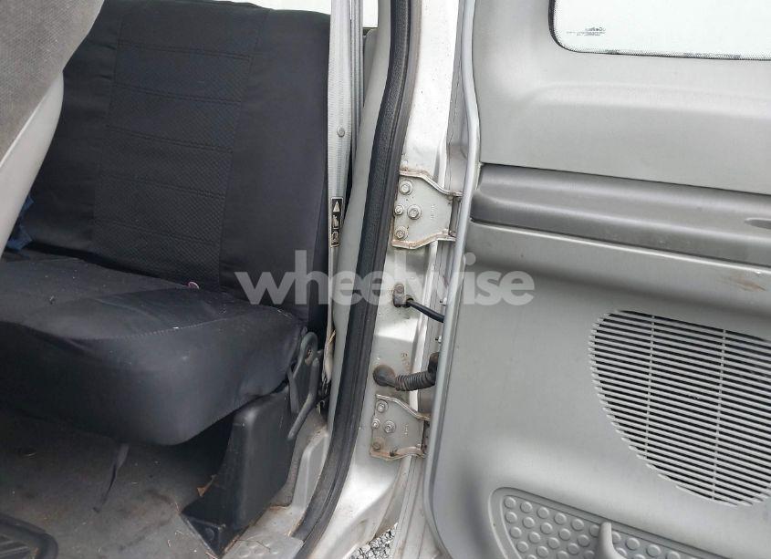 Photo 8 of 2002 Ford F-250 LARIAT/XL/XLT (VIN 1FTNX21S12EA65569)