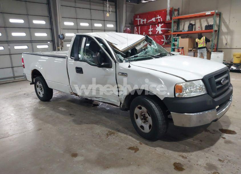 2005 Ford F-150 XL/XLT (VIN 1FTPF12585NC05782) main photo