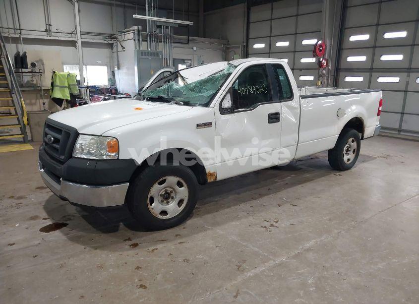 Photo 2 of 2005 Ford F-150 XL/XLT (VIN 1FTPF12585NC05782)