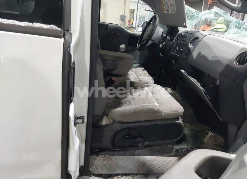 Photo 8 of 2005 Ford F-150 XL/XLT (VIN 1FTPF12585NC05782)