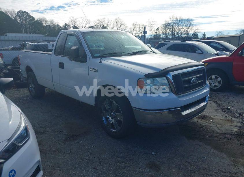 2004 Ford F-150 XL/XLT (VIN 1FTPF12594NC29622) main photo