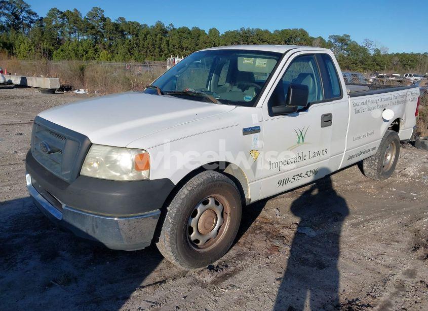 Photo 2 of 2005 Ford F-150 XL/XLT (VIN 1FTPF125X5NA95687)