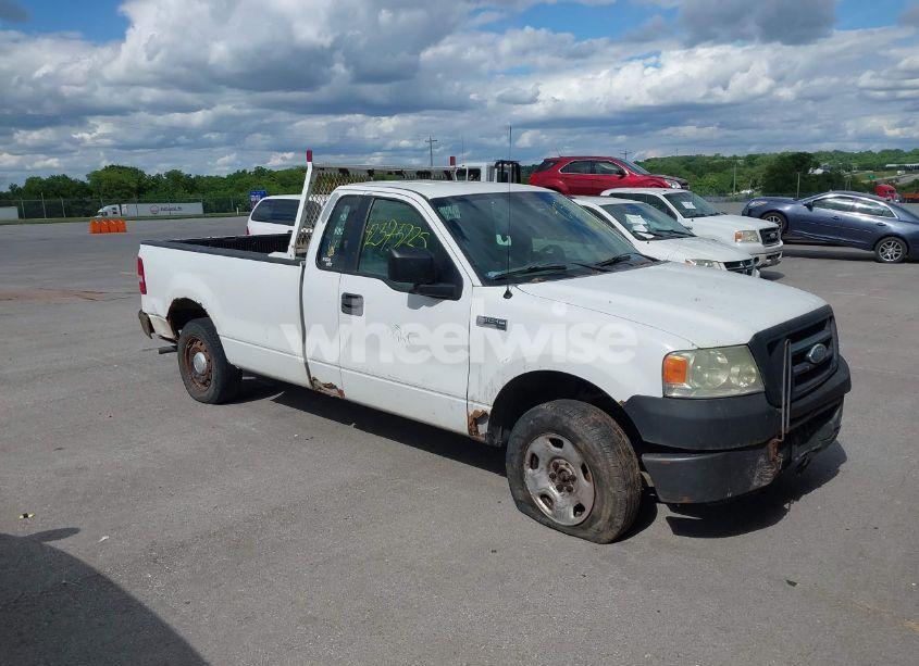 2006 Ford F-150 XL/XLT (VIN 1FTPF12V26KD98353) main photo