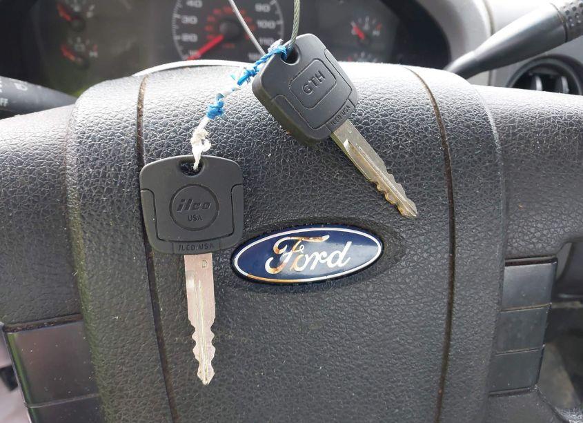 Photo 11 of 2006 Ford F-150 XL/XLT (VIN 1FTPF12V86NB05263)