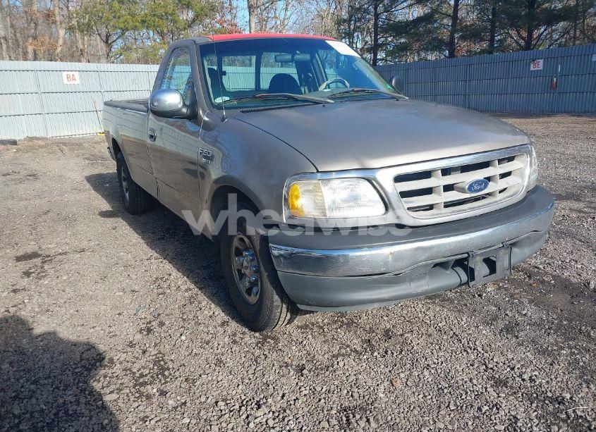2001 Ford F-150 XL/XLT (VIN 1FTPF17L61NC01103) main photo