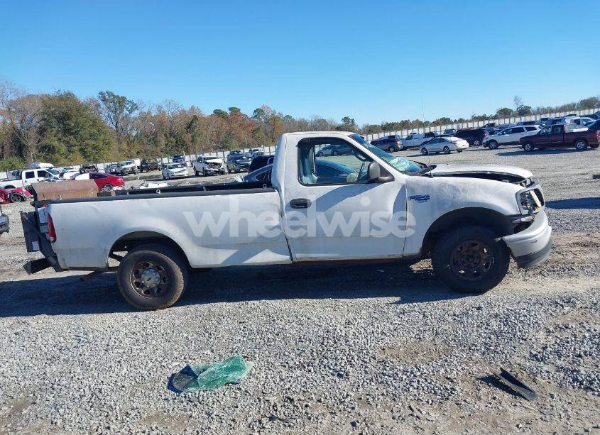 Photo 13 of 1998 Ford F-250 LARIAT/STANDARD/XL/XLT (VIN 1FTPF2766WNB70779)