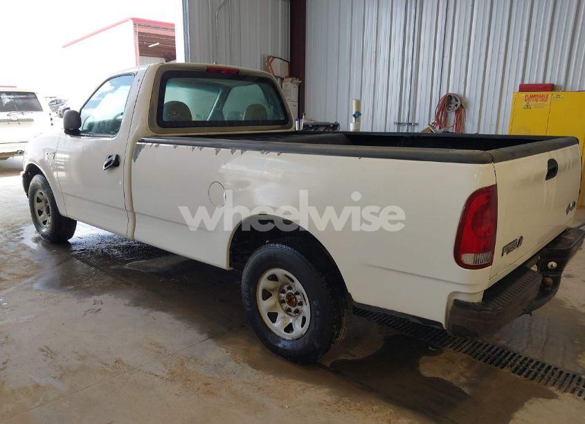Photo 3 of 1998 Ford F-250 LARIAT/STANDARD/XL/XLT (VIN 1FTPF27M7WKC04485)