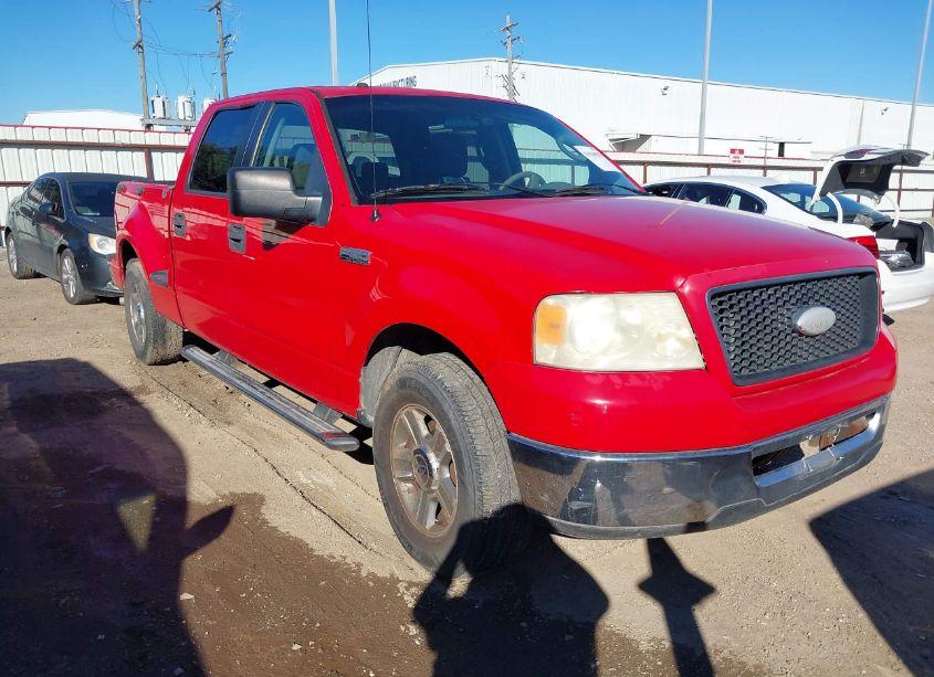 2006 Ford F-150 XLT (VIN 1FTPW02596KD38385) main photo