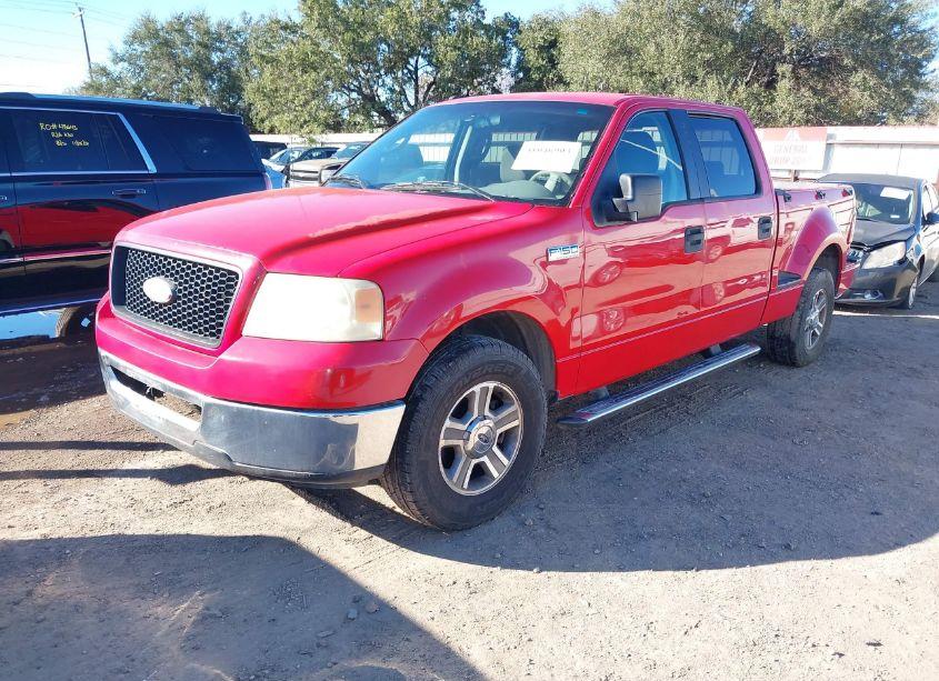 Photo 2 of 2006 Ford F-150 XLT (VIN 1FTPW02596KD38385)