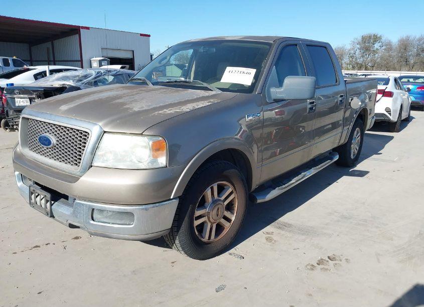 Photo 2 of 2005 Ford F-150 LARIAT/XLT (VIN 1FTPW12505FA75135)
