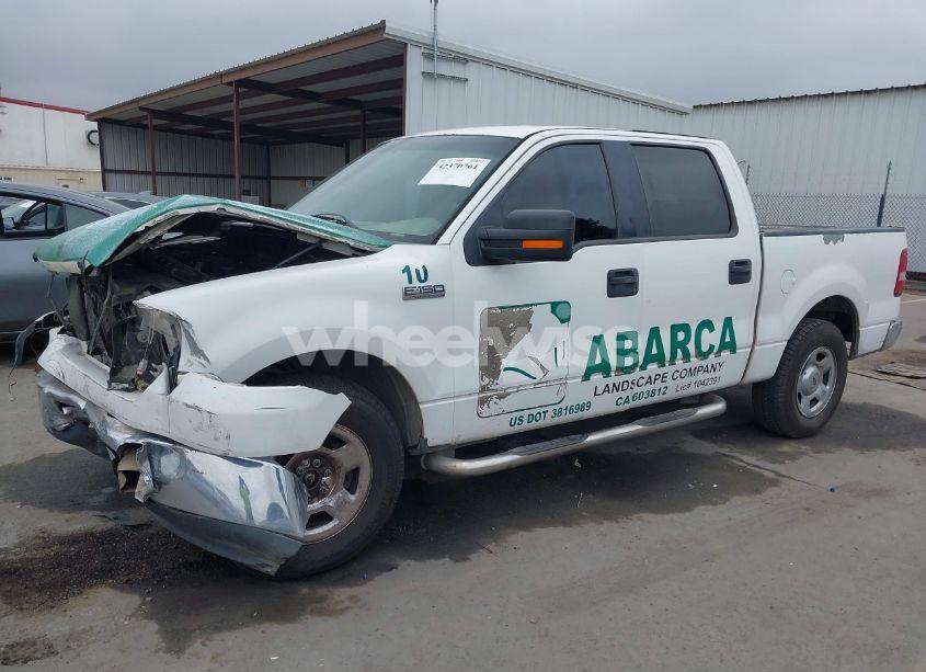 Photo 2 of 2006 Ford F-150 LARIAT/XLT (VIN 1FTPW12506FB02058)