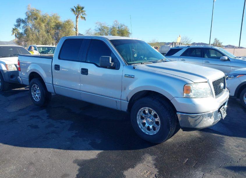 2006 Ford F-150 LARIAT/XLT (VIN 1FTPW12506FB04747) main photo