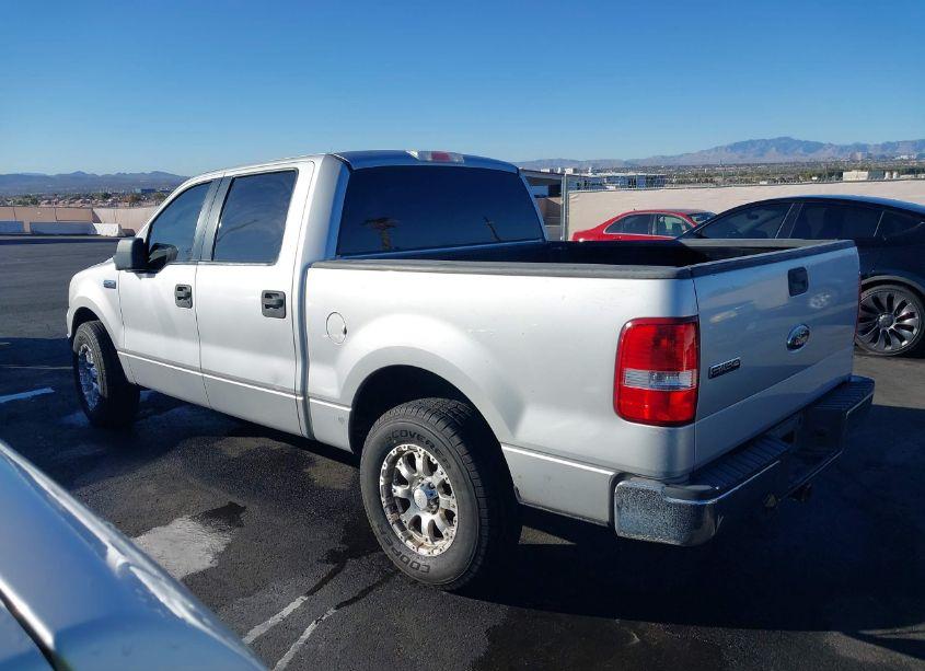 Photo 3 of 2006 Ford F-150 LARIAT/XLT (VIN 1FTPW12506FB04747)