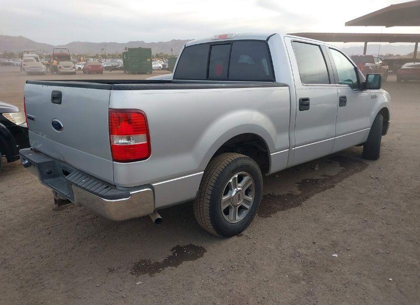 Photo 4 of 2005 Ford F-150 LARIAT/XLT (VIN 1FTPW12515FA41446)