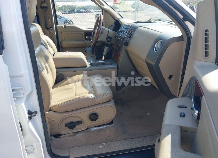 Photo 5 of 2005 Ford F-150 LARIAT/XLT (VIN 1FTPW12515KD68324)