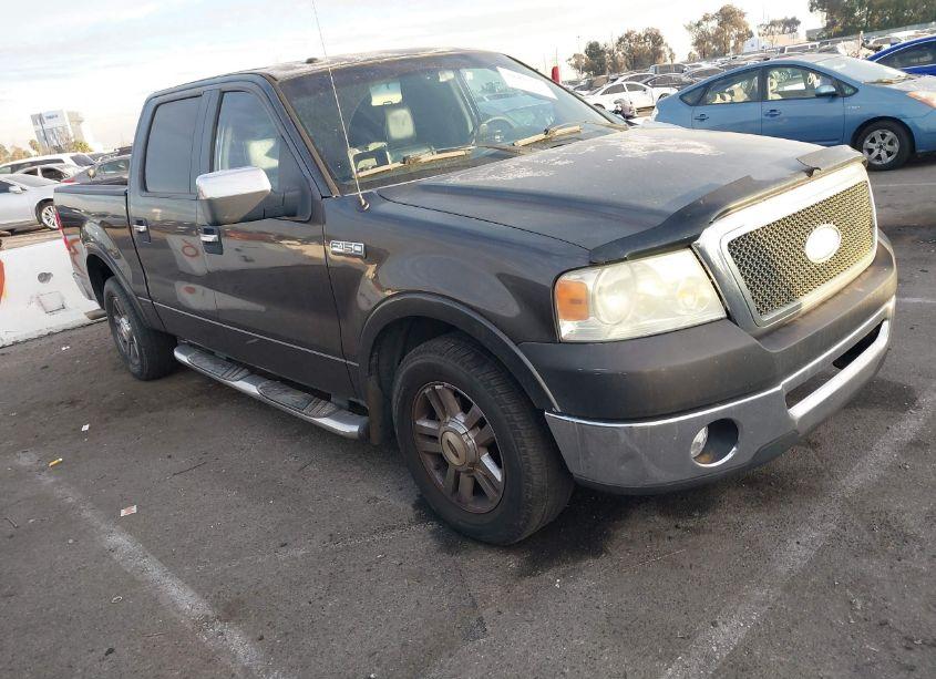 2006 Ford F-150 LARIAT/XLT (VIN 1FTPW12516FB07737) main photo