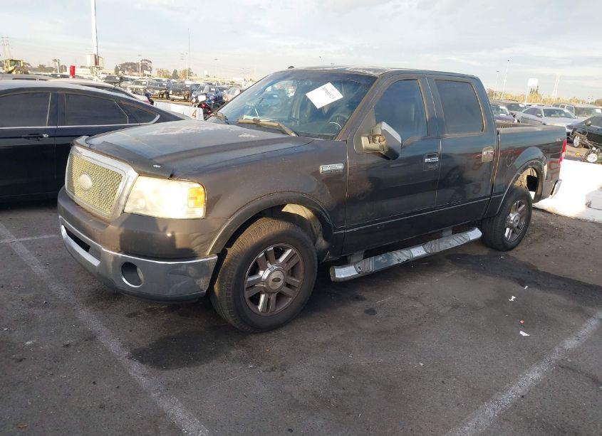 Photo 2 of 2006 Ford F-150 LARIAT/XLT (VIN 1FTPW12516FB07737)