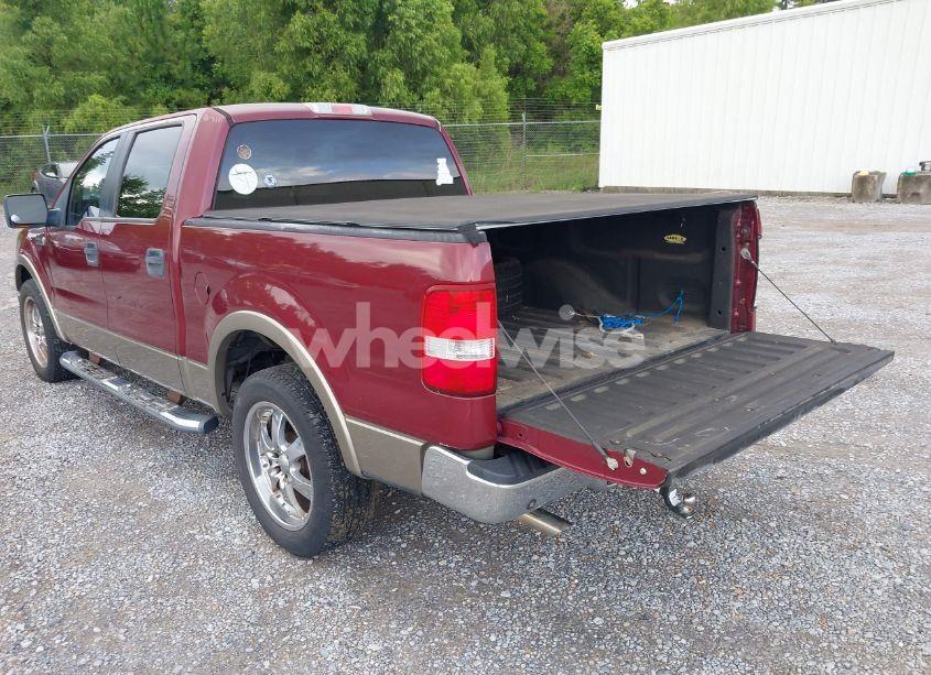 Photo 3 of 2006 Ford F-150 LARIAT/XLT (VIN 1FTPW12516KC18232)