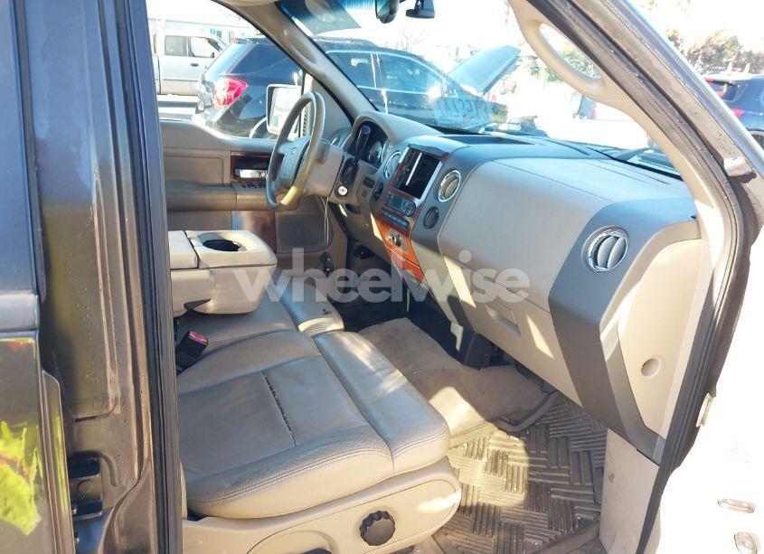 Photo 5 of 2005 Ford F-150 LARIAT/XLT (VIN 1FTPW12525FA11923)