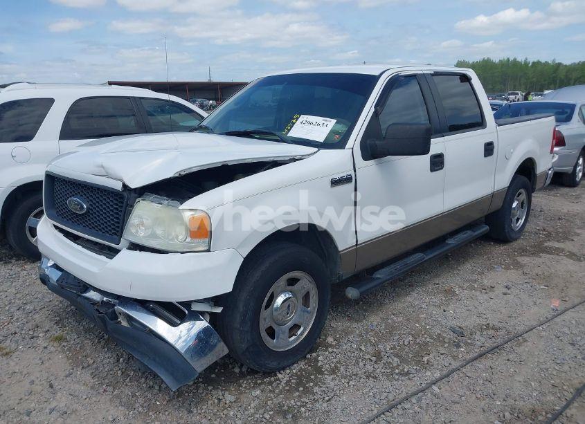 Photo 2 of 2005 Ford F-150 LARIAT/XLT (VIN 1FTPW12525FB55813)