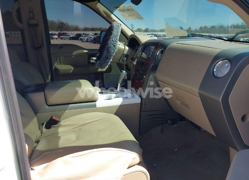 Photo 5 of 2005 Ford F-150 LARIAT/XLT (VIN 1FTPW12525KF04265)