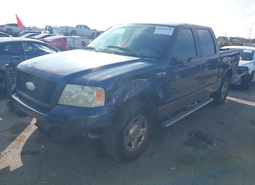 Photo 2 of 2006 Ford F-150 LARIAT/XLT (VIN 1FTPW12526KB22660)