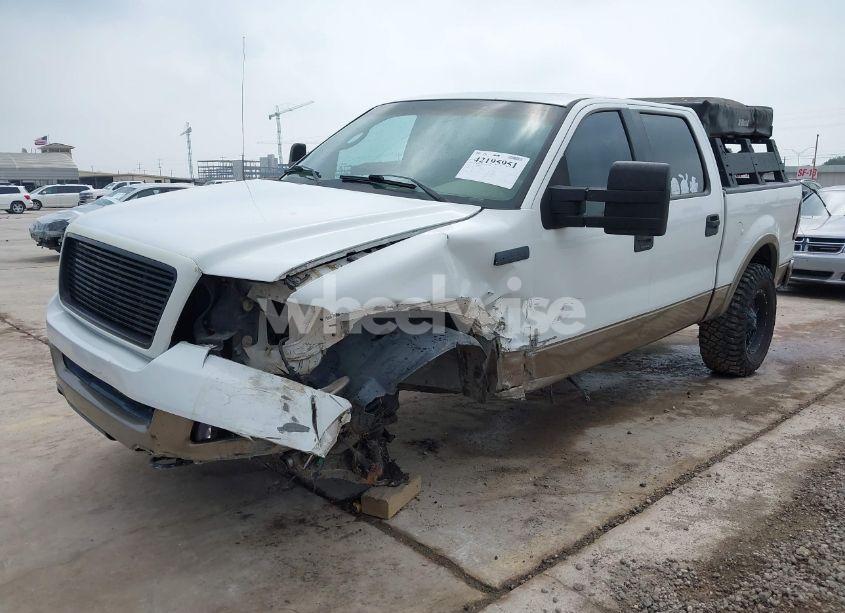 Photo 2 of 2004 Ford F-150 LARIAT/XLT (VIN 1FTPW12534KD50132)