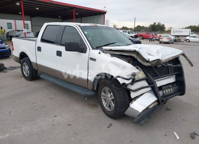 2005 Ford F-150 LARIAT/XLT (VIN 1FTPW12535KC74946) main photo