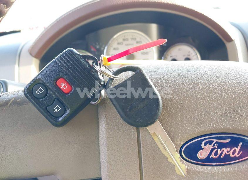 Photo 11 of 2005 Ford F-150 LARIAT/XLT (VIN 1FTPW12535KD18525)