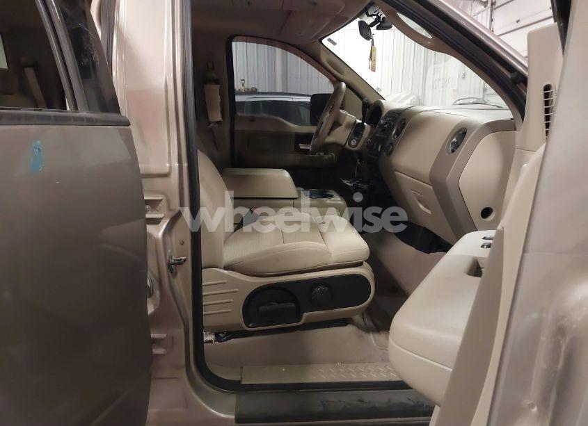 Photo 5 of 2004 Ford F-150 LARIAT/XLT (VIN 1FTPW12544KC05536)