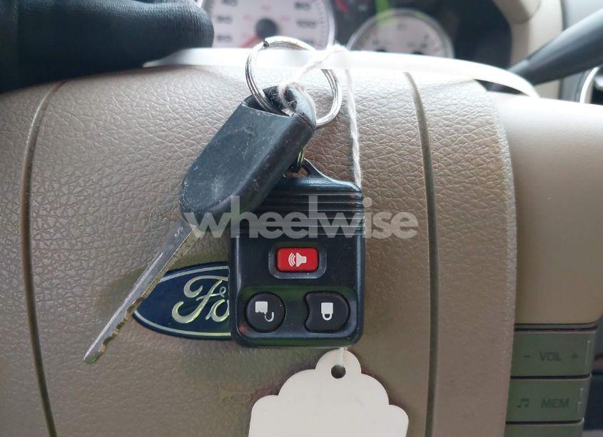 Photo 11 of 2004 Ford F-150 LARIAT/XLT (VIN 1FTPW12544KC98672)