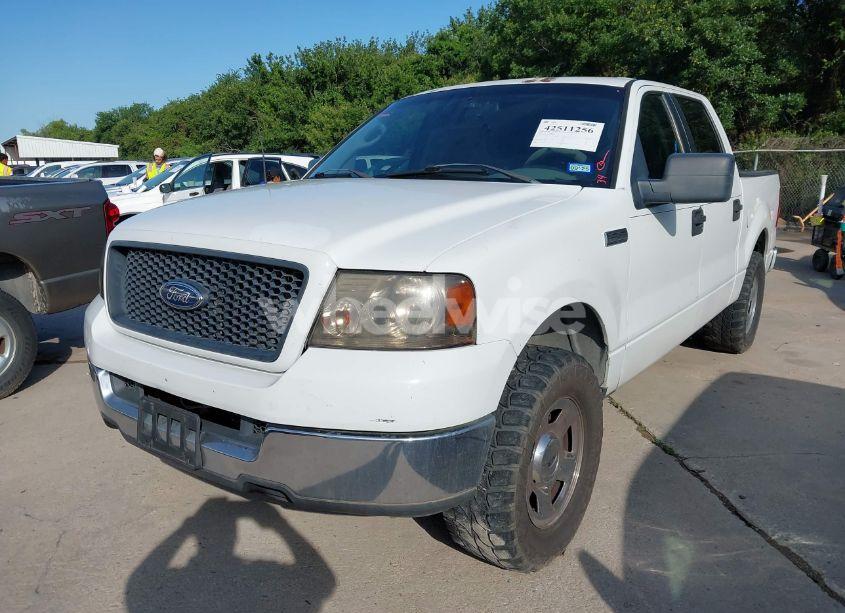 Photo 2 of 2005 Ford F-150 LARIAT/XLT (VIN 1FTPW12545KC75278)