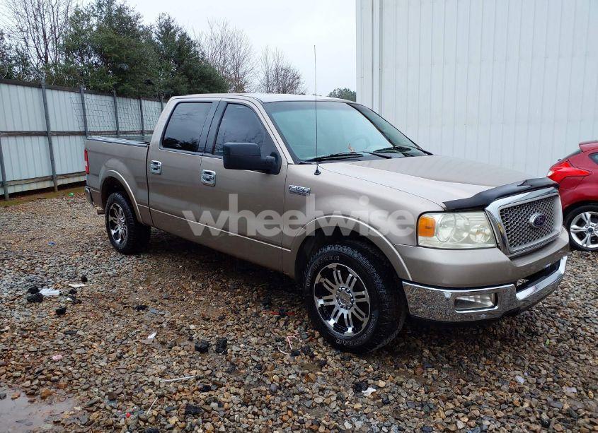 2005 Ford F-150 LARIAT/XLT (VIN 1FTPW12545KD04634) main photo