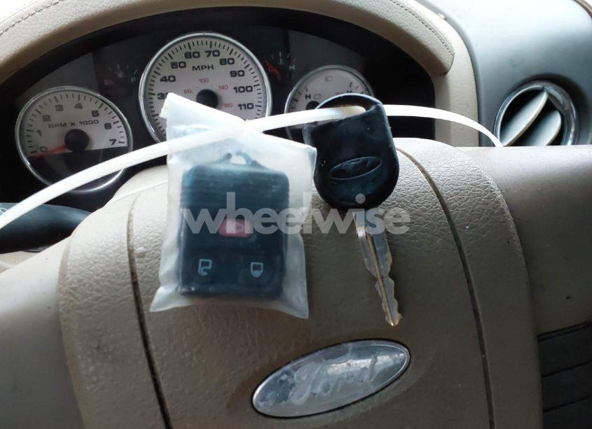 Photo 11 of 2005 Ford F-150 LARIAT/XLT (VIN 1FTPW12545KD04634)