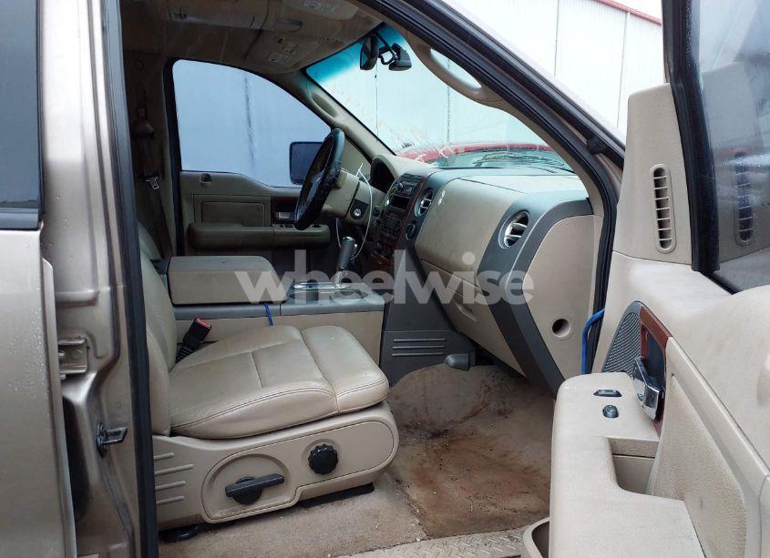 Photo 5 of 2005 Ford F-150 LARIAT/XLT (VIN 1FTPW12545KD04634)