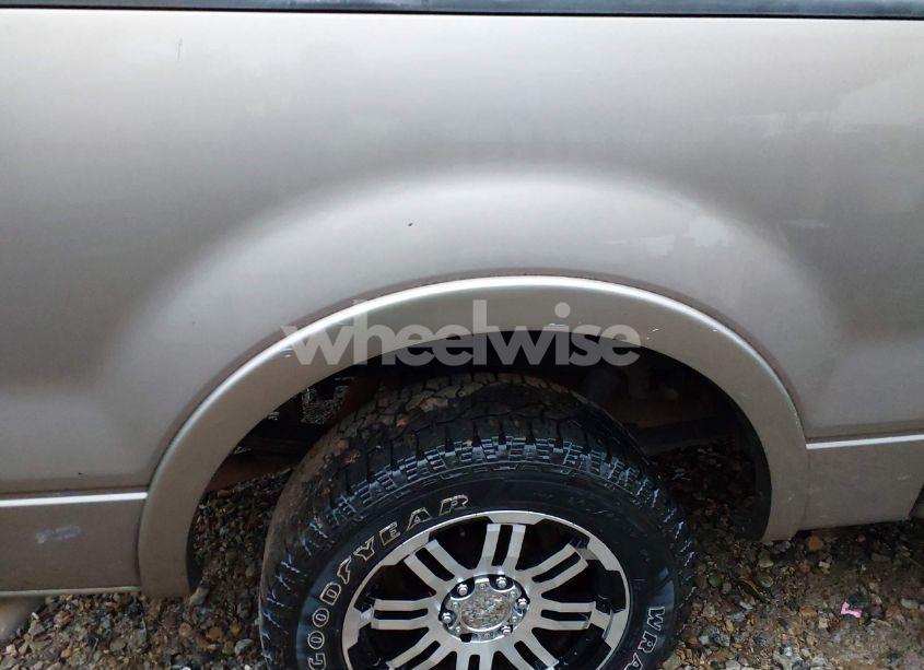 Photo 6 of 2005 Ford F-150 LARIAT/XLT (VIN 1FTPW12545KD04634)